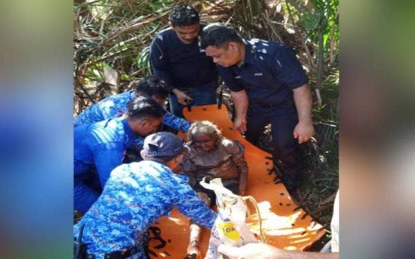Warga emas itu ditemui dalam keadaan lemah setelah dilaporkan hilang sejak lima hari lalu.