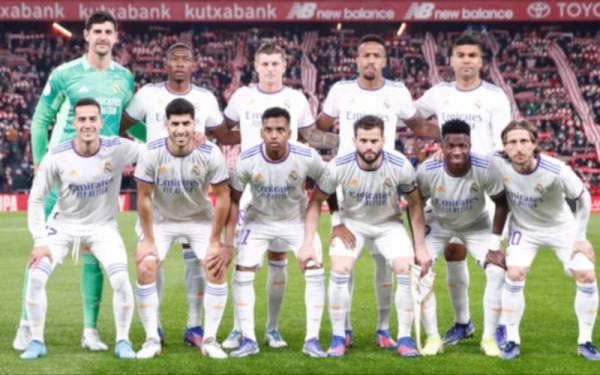 Real Madrid sebelum perlawanan menentang Athletic Bilbao di San Mames.