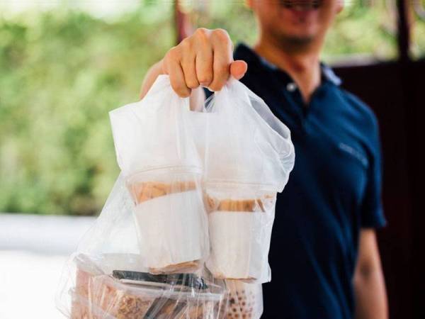 Indeks harga industri perkhidmatan makanan bergerak turut mencatatkan kenaikan.