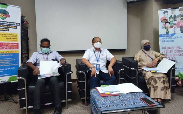 Dr Othman (tengah) pada sidang akhbar selepas Majlis Pelancaran PICKids di HSB, Alor Setar pada Isnin.