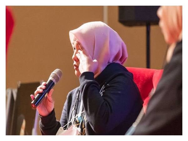 Leader Yusliza Yahya membuat seluruh dewan sebak dengan kisah hidupnya yang penuh rintangan tetapi berjaya menjana pendapatan bulanan RM20,000 dan terus dijadikan inspirasi.