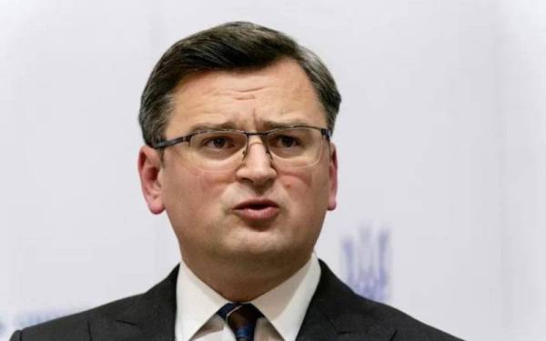 Kuleba menggesa orang ramai tidak menghiraukan 'ramalan malapetaka yang dahsyat' berhubung pencerobohan Rusia. - Foto: Agensi