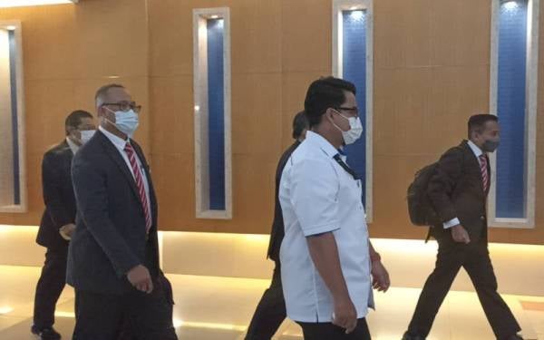 Delegasi SPR tiba di Persada bagi mesyuarat berhubung PRN Johor diadakan pada pagi ini.