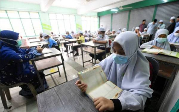 Guru KAFA wanita yang cuti bersalin akan menerima elaun RM1,000 setiap bulan. Foto Bernama
