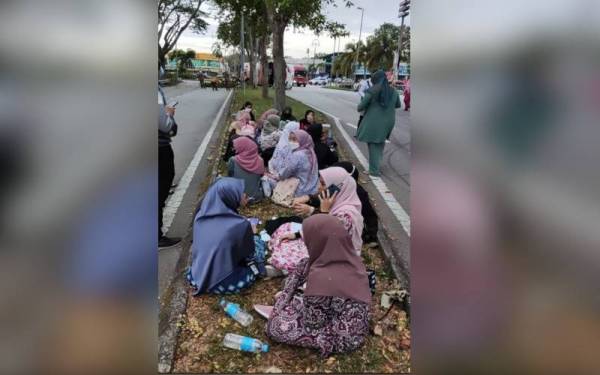 Keadaan pelajar selepas terbabit dalam insiden kemalangan itu pada Selasa lalu. - Foto Sumber media sosial