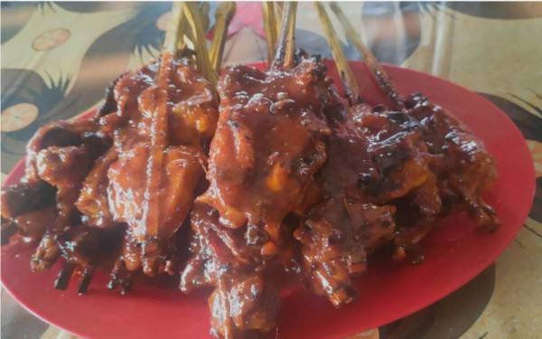 Ayam Percik Felda Hutan Percha yang terkenal sejak tahun 90-an.