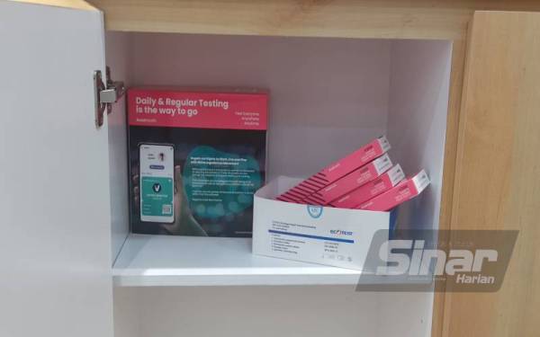 Bekalan kit ujian kendiri Covid-19 di farmasi terhad sejak Tahun Baharu Cina.