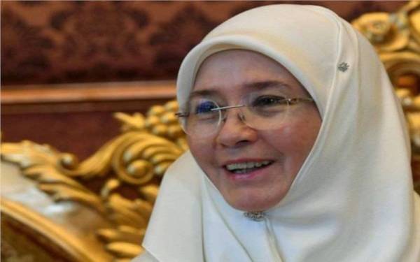 Koleksi batik Inderapura Tunku Azizah akan dipamerkan pada Hari Kraf Kebangsaan 2022 di Kompleks Kraf Kuala Lumpur.