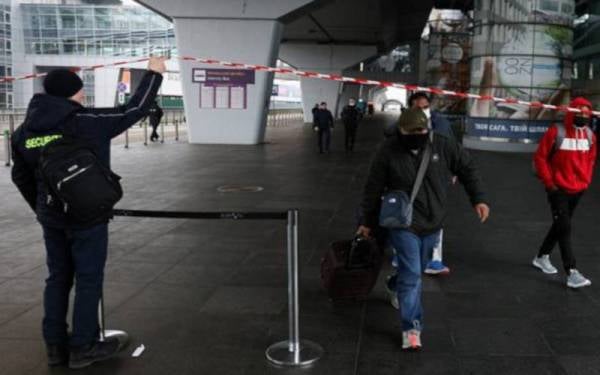 Air India telah mengatur dua penerbangan untuk membawa rakyatnya keluar dari Ukraine pada Khamis dan Sabtu. - Foto Reuters