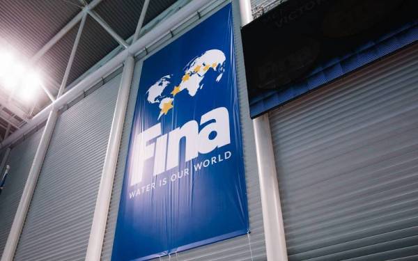 FINA membatalkan Kejohanan Renang Remaja Dunia yang dijadualkan berlangsung di Kazan, Rusia, pada hujung Ogos depan, berikutan pencerobohan Rusia ke atas Ukraine.