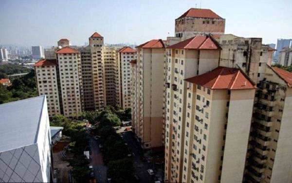 Parlimen Wangsa Maju mempunyai kepadatan penduduk tertinggi iaitu 13,475 orang bagi setiap kilometer persegi. - Foto Bernama