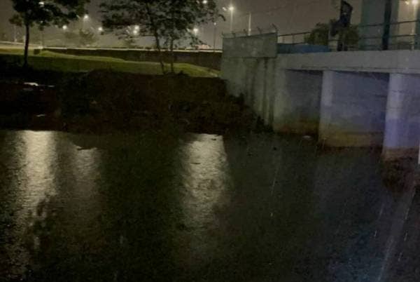 Keadaan di Kunci Air Taman Sri Muda dalam keadaan terkawal dan tidak berisiko banjir.
