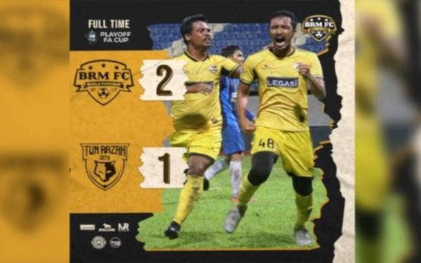 BRM FC mengatasi Tun Razak City FC 2-1 di Stadium Majlis Perbandaran Manjung pada aksi kelayakan pada malam Ahad. - Foto FB BRM FC Kuala Kangsar