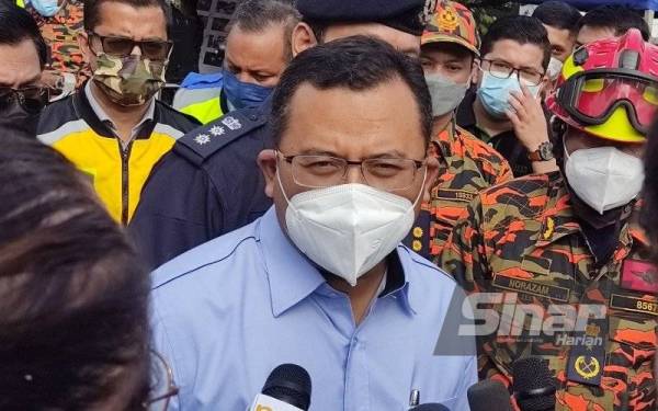 Amirudin ketika ditemui pemberita di Taman Bukit Permai 2 pada Jumaat.