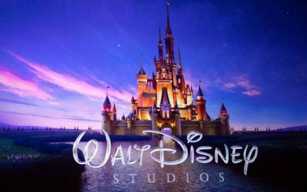 Walt Disney mengambil keputusan menghentikan semua aktiviti perniagaannya di Rusia ekoran peperangan berterusan di Ukraine. - Foto AFP