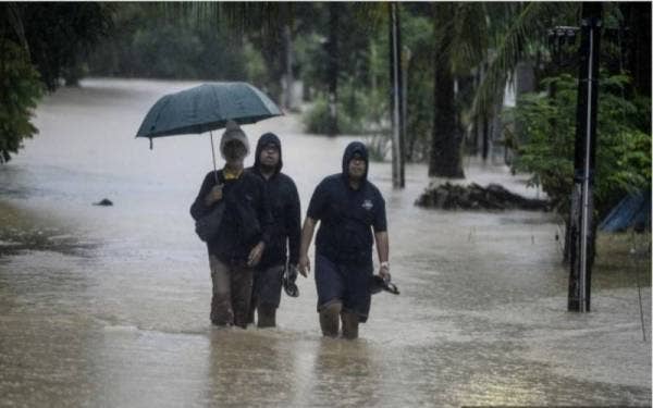Banjir kilat berpotensi berlaku di seluruh negeri Johor berikutan peralihan monsun yang dijangka berterusan sehingga Mei depan. - Gambar hiasan