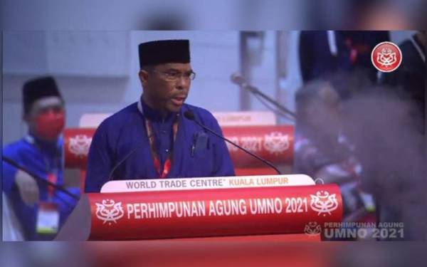 Azhar ketika perbahasan ucapan dasar Presiden UMNO pada PAU 2021 di WTC Kuala Lumpur pada Sabtu.