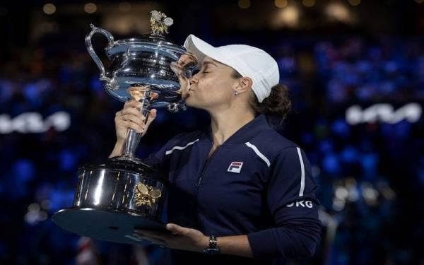 Ash Barty umum persaraan dalam dunia tenis profesional pada usia 25 tahun.