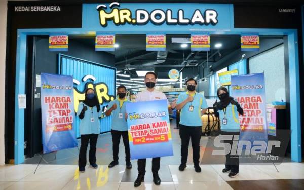 Mr DOLLAR tetap dengan slogannya 'Harga Kami Tetap Sama!'. - Foto Sinar Harian MOHD HALIM ABDUL WAHID