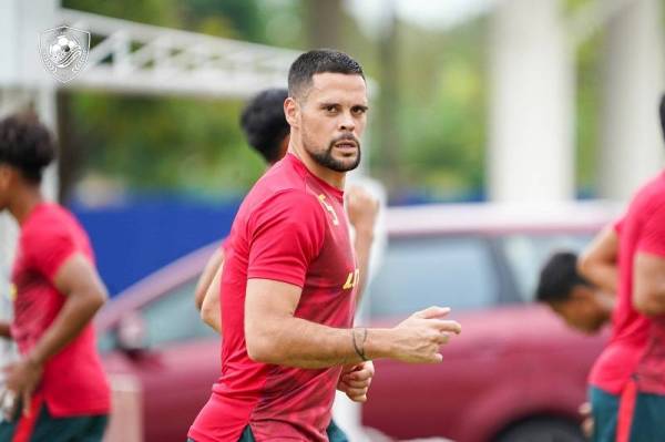 Gonzalez terlepas dua aksi awal Liga Super dan pusingan pertama Piala FA 2022 akibat kecederaan lutut yang dialaminya. -Foto KDA FC