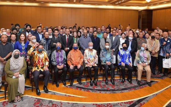 Ismail Sabri ketika menghadiri Majlis Perjumpaan Keluarga Malaysia sempena lawatan rasmi ke Doha, Qatar pada Isnin.