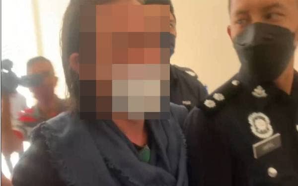 Penyanyi nasyid dan komposer yang ditahan kerana menanam pokok ganja di kediamannya di sebuah kondominium di Kota Damansara, Khamis lalu dibawa ke Mahkamah Majistret di sini, jam 10 pagi Khamis bagi menghadapi pertuduhan kes berkaitan dadah.