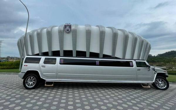 JDT Hummer Tour di Stadium Sultan Ibrahim.