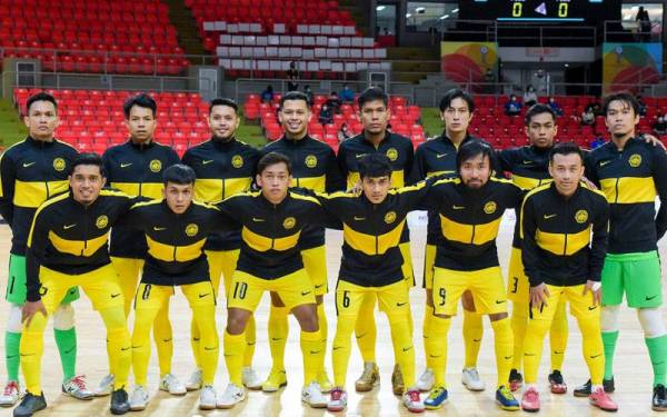 Kesebelasan utama Malaysia ketika berdepan Kemboja dalam saingan kumpulan A Kejuaraan Futsal AFF 2022 di Stadium Tertutup Huamark, Bangkok FOTO: AFF/ATP