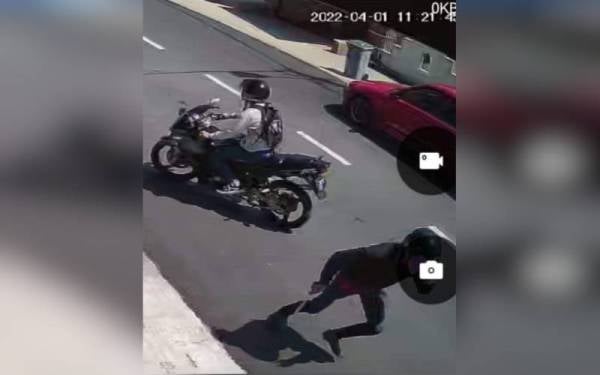 Rakaman kejadian yang tular di media sosial. - Foto tular di media sosial