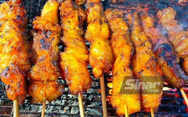Lemak daripada daging yang diperap dan kemudian dipanggang di atas bara menjadi hidangan unik yang terdapat di Kelantan setiap kali tibanya bulan Ramadan.