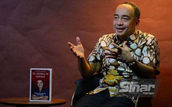 Nazir berkongsi tentang memoirnya, 'Di Sebalik Nama'. Foto: SINAR HARIAN / MOHD HALIM ABDUL WAHID