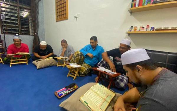 Pusat Pengajian Quran.Com memerlukan sumbangan dana bagi mengembangkan lagi usaha membantu lebih ramai pelajar mendalami al-Quran.
