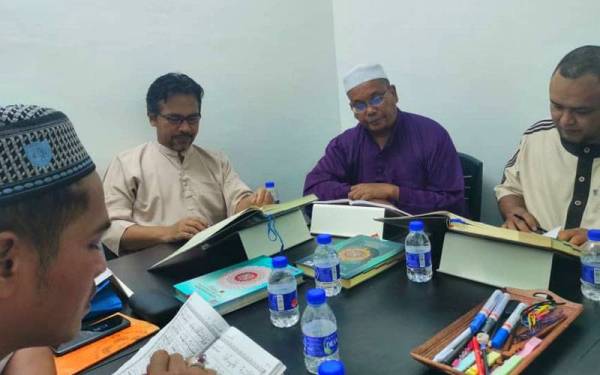 Pusat Pengajian Quran.Com tekad membantu masyarakat di negeri ini menangani masalah 'buta' al-Quran dalam kalangan orang dewasa menerusi modul yang telah dirangka.