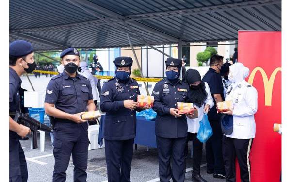 McDonald’s Malaysia telah menyajikan hidangan McDonald’s di Ibu Pejabat Kontinjen Polis Alor Setar pada 25 Mac.