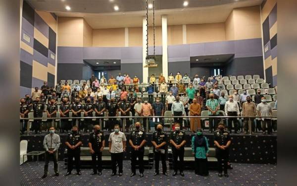 Perjumpaan Ketua Polis Perak bersama Persatuan-persatuan Rumah Ibadat Perak di Auditorium Pangkalan Latihan Pasukan Gerakan Udara (PLPGU) di Ipoh pada Selasa.