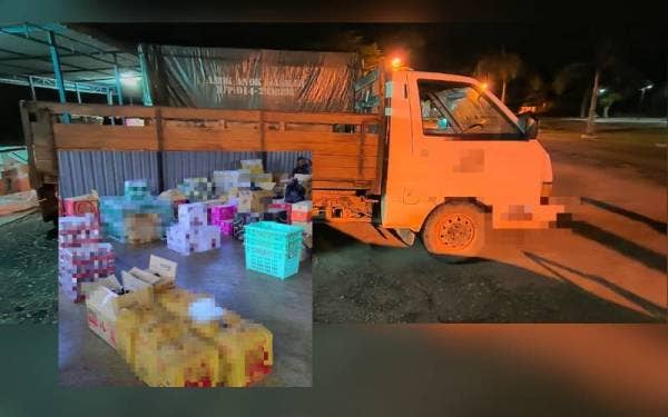 Lori jenis Isuzu yang membawa minuman keras, rokok elektronik, barangan runcit dan perkakas dapur itu ditahan pada jam 7 pagi.