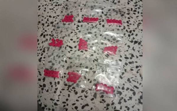 Dadah jenis pil kuda yang turut dijumpai dalam serbuan di Tumpat. - Foto ihsan PGA