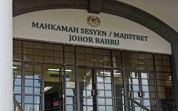 Perintah reman ke atas pemilik syarikat dan pengurus bagi membantu siasatan kes mengemukakan tuntutan palsu dikeluarkan Mahkamah Majistret Johor Bahru pada Rabu.