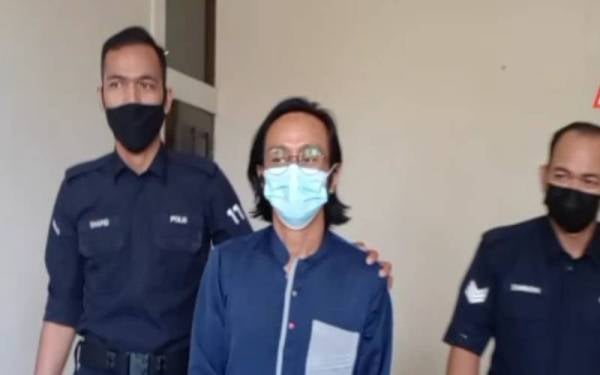 Radhi tiba di Mahkamah Majistret Petaling Jaya pada Jumaat bagi pendakwaan kes mencederakan bekas isterinya, Selasa lalu.