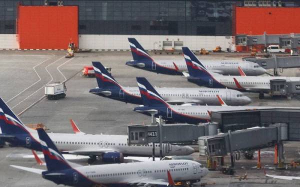 Pesawat-pesawat milik syarikat penerbangan Rusia diminta belajar cara menerbangkan kapal terbang tanpa bantuan GPS. - Foto TASS