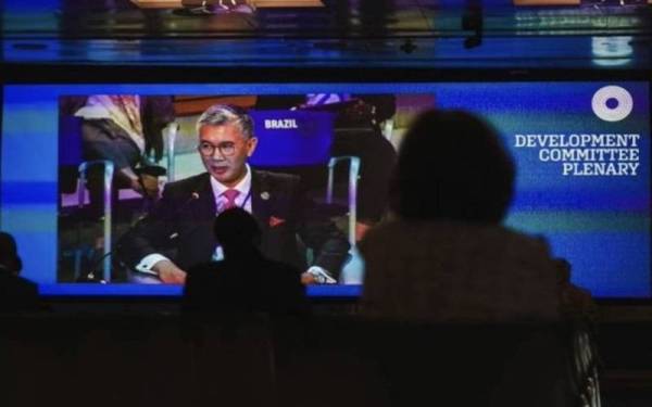 Foto Facebook Tengku Zafrul