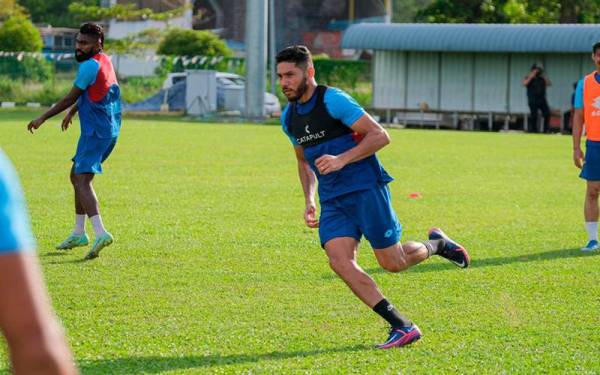 Pessoa dijangka berehat panjang ekoran kecederaan yang dialaminya.