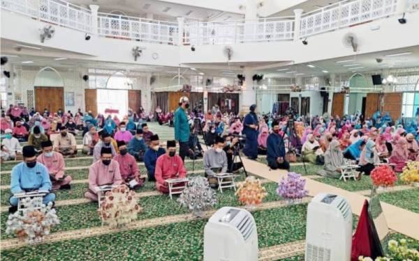 Sebahagian peserta terdiri pelbagai latar belakang menjayakan program itu.