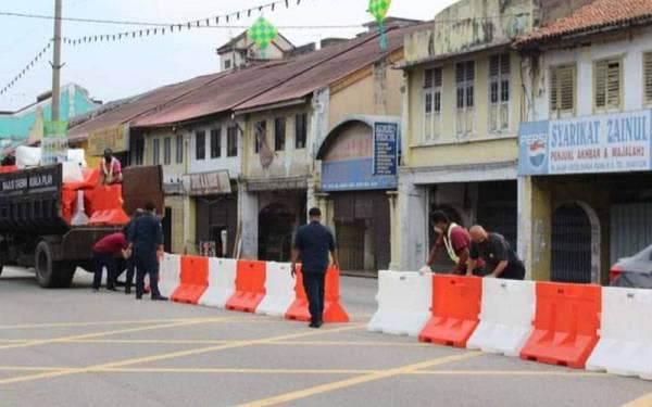 Jawatankuasa Pengurusan Lalu Lintas Daerah Kuala Pilah menetapkan beberapa inisiatif pengurusan lalu lintas yang dilaksanakan bermula 28 April hingga 8 Mei ini di sepanjang jalan Kuala Pilah - Seremban. - Foto MDKP