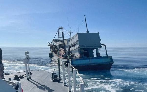 Sebuah bot nelayan Vietnam yang ditahan Maritim Terengganu dalam operasi dijalankan pada Rabu lalu.