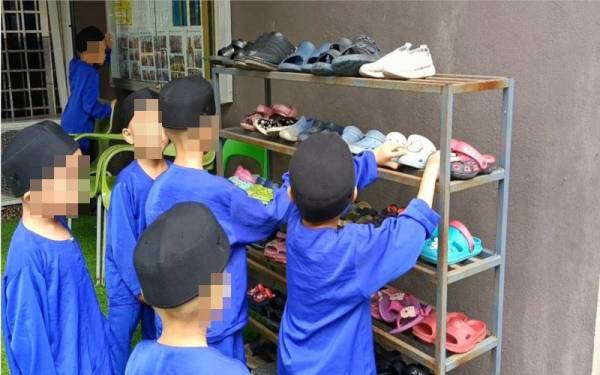 Anak-anak ini dididik dari segi pembelajaran, akhlak, tingkah laku semuanya berasaskan ajaran Islam.