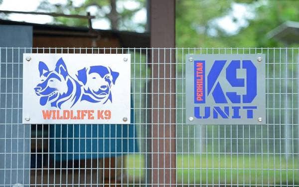 Unit anjing pengesan K9 Perhilitan.