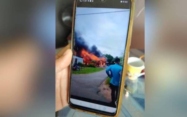 Nadratul sebak melihat kejadian kebakaran yang berlaku pada hari raya pertama sehingga menyebabkan mereka sekeluarga tinggal sehelai sepinggang.