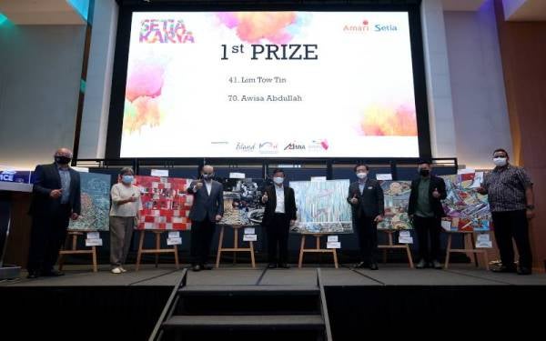 Seramai enam karyawan dinobatkan sebagai pemenang utama dalam peraduan Kempen Seni Hotel Setia Karya di Pusat Konvensyen Setia SPICE.