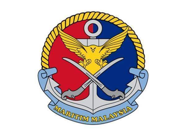 Zon Maritim Kemaman menahan dua bot nelayan tempatan dan 10 nelayan Vietnam.